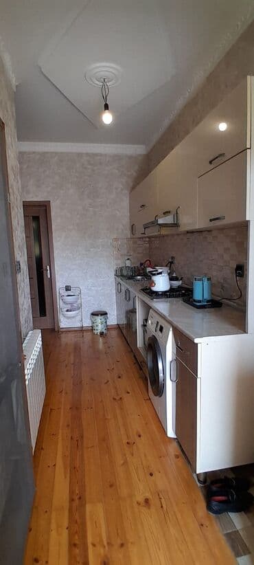 Obyekt: Həyət evi Təsvir: - 1 mərtəbəli, ayrı həyəti olan ev. Geniş