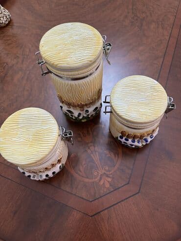 qab setkasi: Düyü,pesok,noxud qabı -20 azn
keramikadır — 2