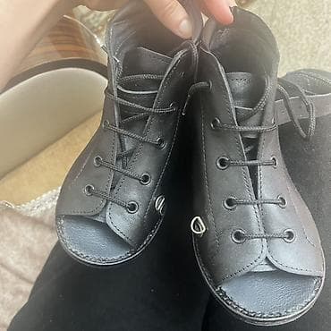 Uşaq üçün ortopedik ters/ayaqqabı Ortopedik ters ayaqabi satılır. Çox — 2