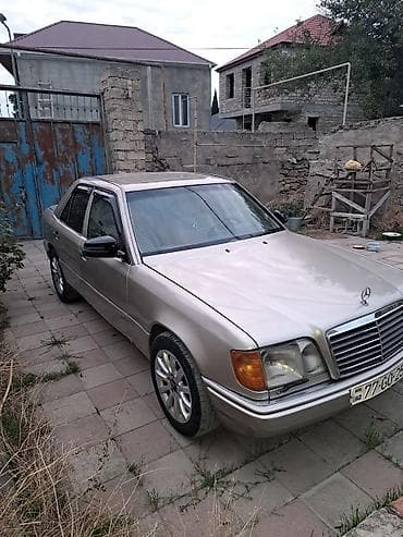 mersedes 212: Mercedes-Benz E 220: 2.2 l | Sedan — 3