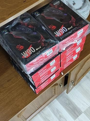 printer rəngli: Bloody w90 max + makros
ağ rəngi var.real alicilar elaqe saxlaya biler — 1