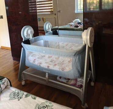 2ci əl şkaflar: Oğlan və qız üçün, Dördbucaq, Beşik, Dəstsiz, Matras ilə, Yellənmə mexanizm ilə — 1