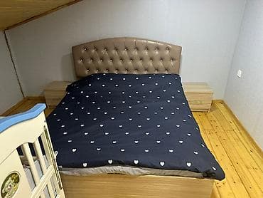 Yataq otağı dəsti Komplekt: - Cüt nəfərlik çarpayı: yumşaq, düyməli lalafo.az -da Yataq otağı dəsti Komplekt: - Cüt nəfərlik çarpayı: yumşaq, düyməli