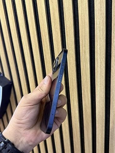 iphone 12 pro maxs: IPhone 13, Qara — 5