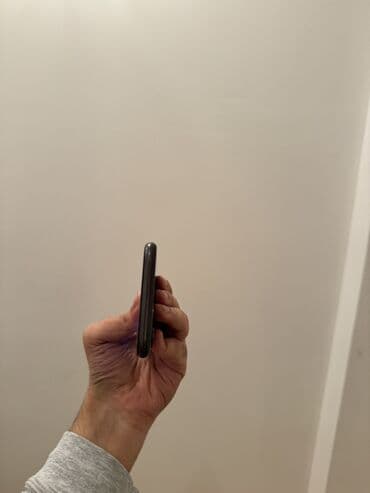 Powerbanklar: IPhone 11, 128 GB, Jet Black — 3