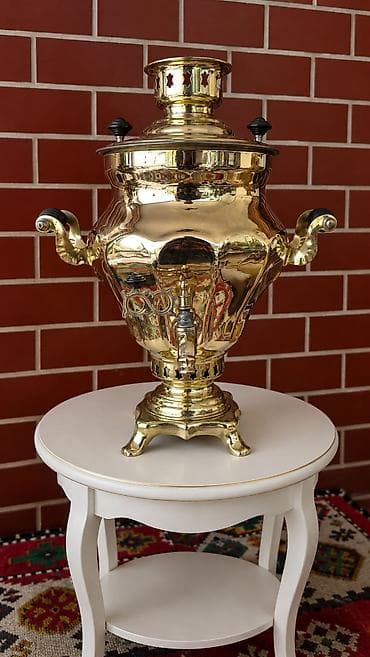 Misin samovar – klassik rus üslubunda, cilalanmış pirinç korpuslu