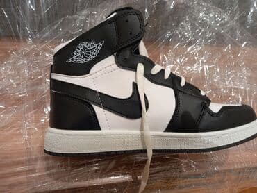 Ölçü: 42, rəng - Ağ, Yeni