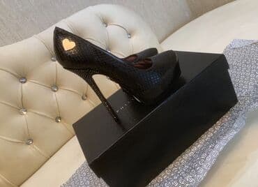 Toy paltarları və aksesuarları: Tuflilər, Ölçü: 40, rəng - Qara, Yeni — 1