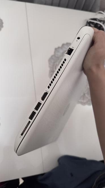 hp 2000: Bu noutbuk gündəlik işlər və ya təhsil üçün uyğun bir seçimdir. Əsas — 3