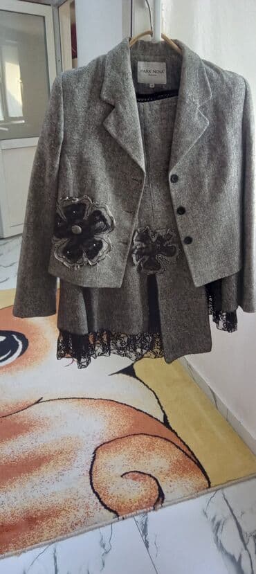 klassik geyim: Kastum. 42 raz. 15m — 2