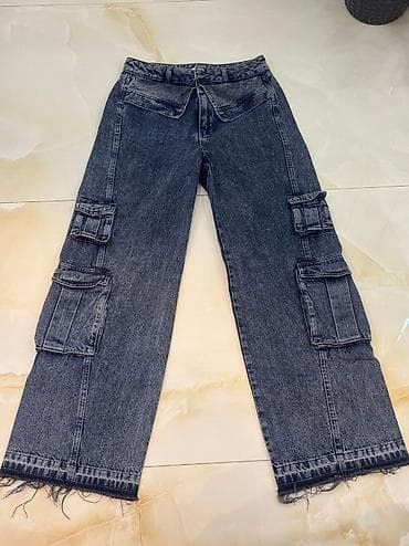 Oxxodan alinib 149azn geyinilmeyib enli bol modeldi S-M bedene uygun