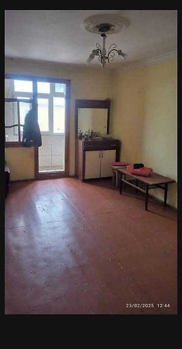 1 otaqlı mənzil – geniş zal və ayrıca otaq - İşıqlı, iri pəncərəli