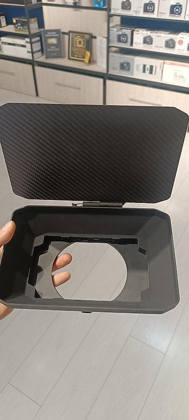 ve box: Matte box — 1