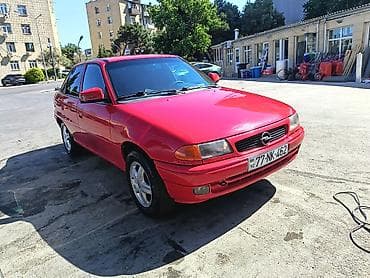 opel kolpak: Opel Astra: 1.6 l | 1996 il 253555 km Sedan — 9