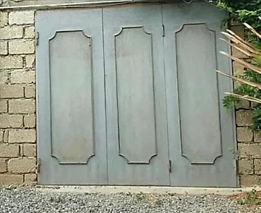 Гаражные ворота: Железо Гаражные ворота, Распашные, Механические, цвет - Серый, С дверью, Нет кредита — 1