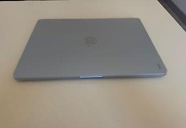 11 pro iphone: İdeal vəziyyətdə Apple MacBook Air 15-inch with M4 Chip, 256GB/16GB — 2