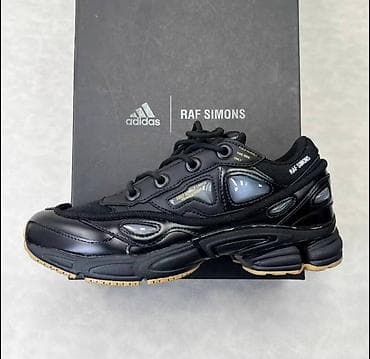 Səndəl və şəp-şüplər: Məhsul: Adidas x Raf Simons (Ozweego silueti) - Dizayn: Raf Simons — 5