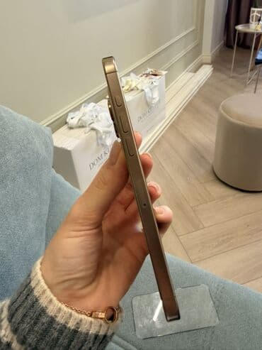 Audio: IPhone 15 Pro, Natural Titanium, Simsiz şarj — 3