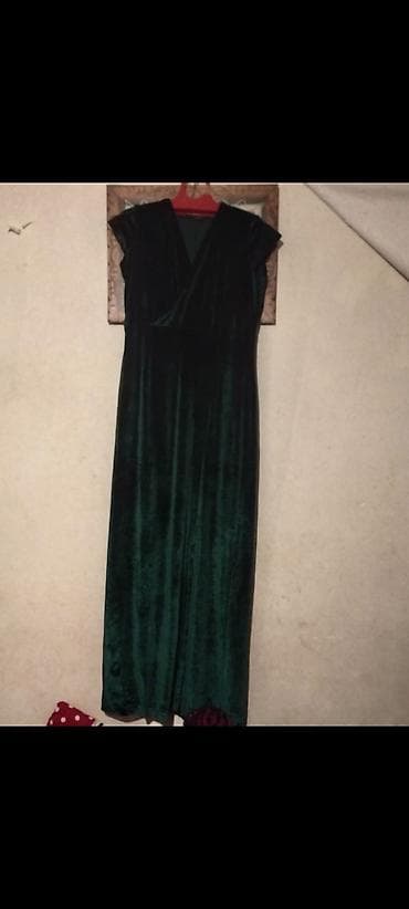 zümrüd daşı: Məhsul: Tünd yaşıl məxmər qadın donu - Material: Yumşaq, parlaq — 1