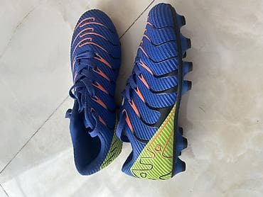 Butslar: Futbol butsaları – plastik dişli (stud) altlıq - Oyun növü: Təbii və — 2