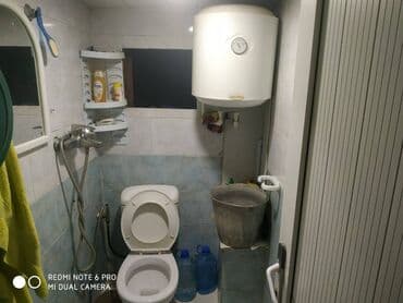 kirayə ev ayliq: 28 may metrosunun yaxınlığında 5 mertebeli binanın 3-cü mərtəbəsində — 3