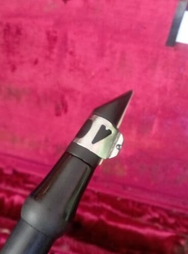 Саксофоны: A Klarinet zavod 4 açki peçatlı alətdi heç bir problemi üstündə — 2