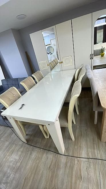 Masa desti 370azn. Masa acilmir, stul 6 ededdir. Unvan Xirdalan. *N17 — 1