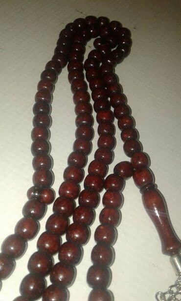 uzuk satışı: Təsbəhlər satılır. Biri 10 manat — 3