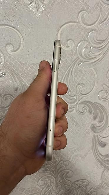 planşet telfon: IPhone 11, Ağ, Qırıq — 2