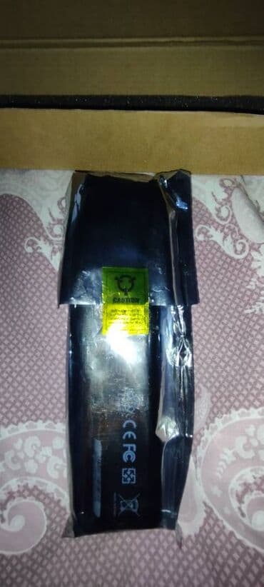 emachines netbook: Toshiba Satellite A205 noutbuku üçün 2 ədəd batareya satıram, biri — 1