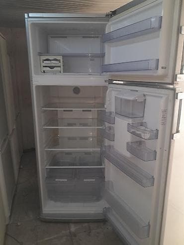 kompüterlərin satisi: İşlənmiş 2 qapılı Beko Soyuducu Satılır, rəng - Gümüşü, Dispenserli — 2