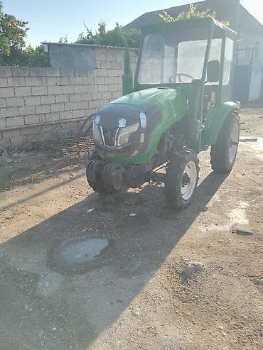 Yaşıl rəngli mini traktor, kabinli. - Dizel mühərrik (suyutmalı) — 1