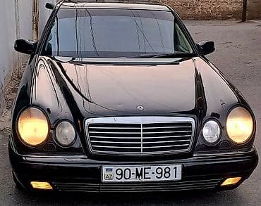 Mercedes-Benz E‑Sinfi (W210) sedan – qara rəng Xarici: - Klassik W210