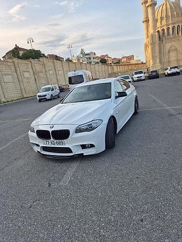 BMW 5 Series (F10) – ağ rəngli sedan Xarici: - M paket ön bamper və lalafo.az -da BMW 5 Series (F10) – ağ rəngli sedan Xarici: - M paket ön bamper və