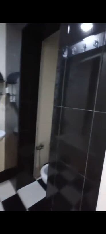 Сниму квартиру: 3 комнаты, 79 м² — 4