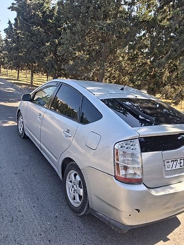audi tt: Toyota Prius (II nəsil) hibrid hatchback - Gümüşü rəng, 5 qapı - — 7