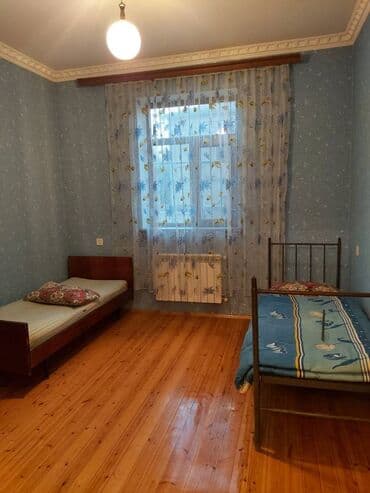 qaracuxurda ev: 120 kv. m, 3 otaqlı — 3