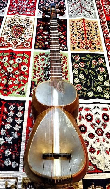 gitara simləri: Tar – Azərbaycan milli simli musiqi aləti. Əla vəziyyətdə, heç bir — 2