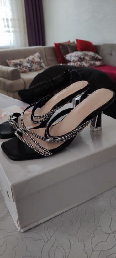 женские пляжные шлепанцы: Размер: 38, цвет - Черный, Б/у — 1