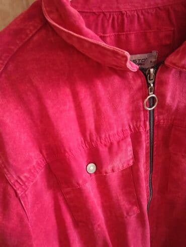 jordan jaket: Çəhrayı rəngdə olan bu jaket, rahat və dəbli bir seçimdir. Uzun qollu — 2