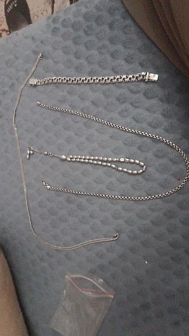 gümüşün qramı neçəyədir: 300 qram civarında gümüş.qrami 3,50 — 3