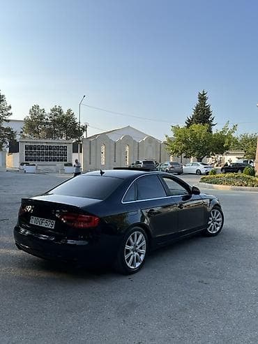 Audi: 🚘 TƏCİLİ SATILIR! Audi A4 — baxımlı və səliqəli vəziyyətdədir. Maşın — 5