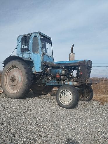 Mavi rəngli təkərli kənd təsərrüfatı traktoru - Kabinəli model, geniş lalafo.az -da Mavi rəngli təkərli kənd təsərrüfatı traktoru - Kabinəli model, geniş