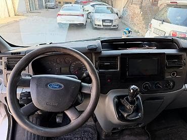kirditle masinlar: Ford Transit yük maşını – tentli/furgon tipli kuzov. Dəyərindən baha — 3