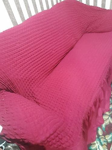 Divan üçün rəng - Qırmızı Yataq örtüyü