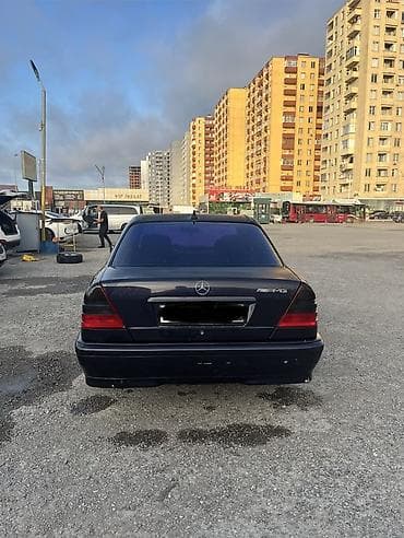 benzin qabı: Mercedes-Benz C 180: 1.8 l | 1997 il Sedan — 3