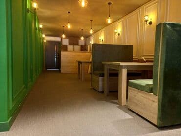 novxani restoranlar: 28 may metrosunun yaxınlığında,yerləşən,sahəsi 160 kv/m olan, obyekt — 1