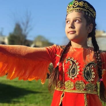 idmana aid sekiller çəkmək: Fərqli və zövqlü geyimlərimiz ilə xidmətinizdəyik! geyimlərin — 11