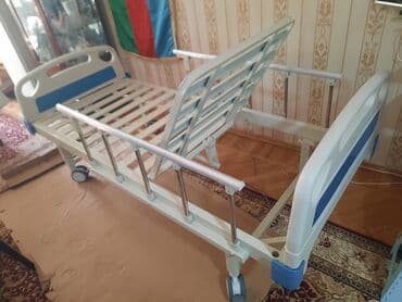 acılıb yığılan carpayı: Tibbi Çarpayı Xəstə çarpayısı təzə karobkasinda. say olaraq əldə var — 2