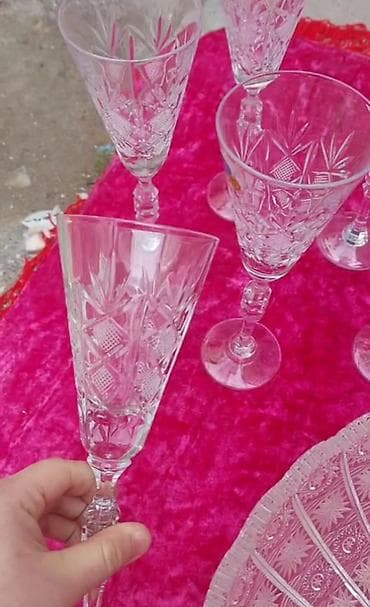 bogema guldan: Vaza dəsti, Xrustal — 2